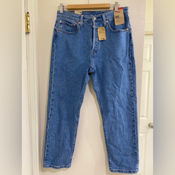 NWT Levi's 501 Cropped Straight Fit Blue Jeans 31x26 high rise easy through hip - Picture 5 of 6
